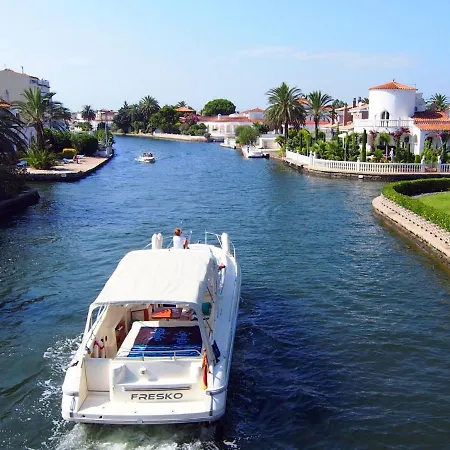 Club Nautic-25 By Interhome